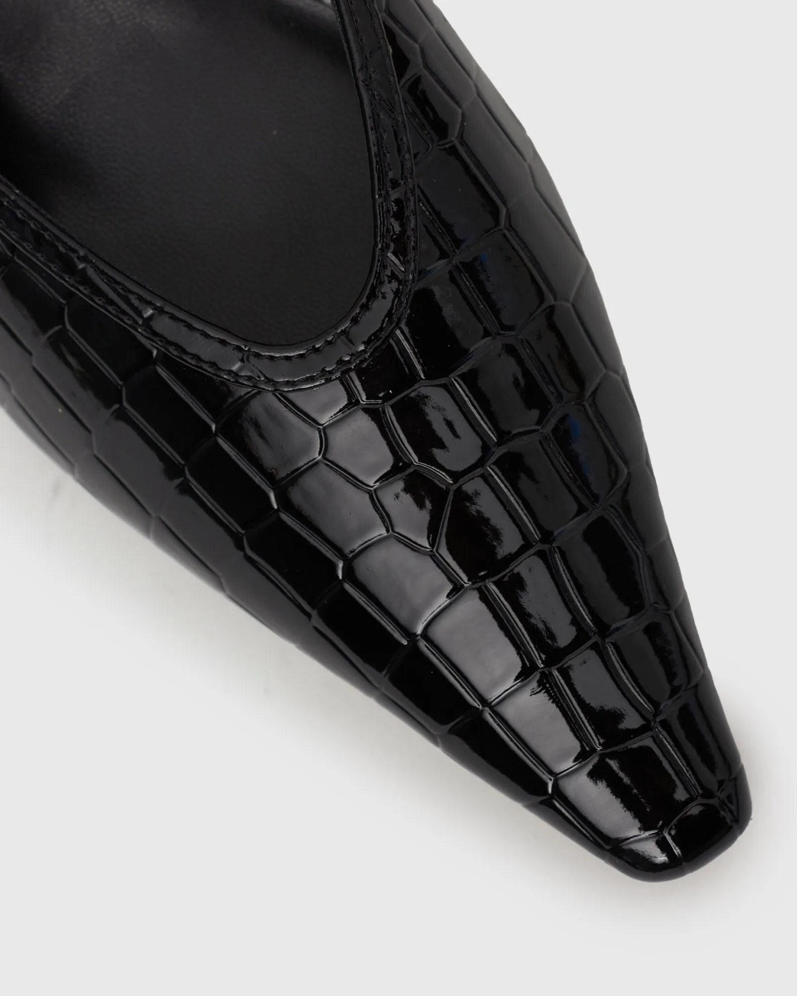 AKITO Kitten Heel Slingback Point